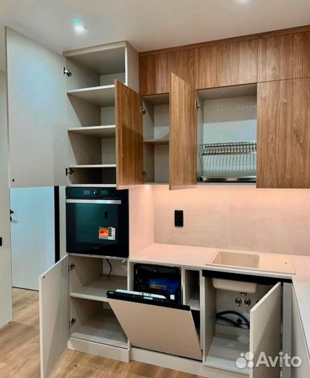 Кухонный гарнитур 