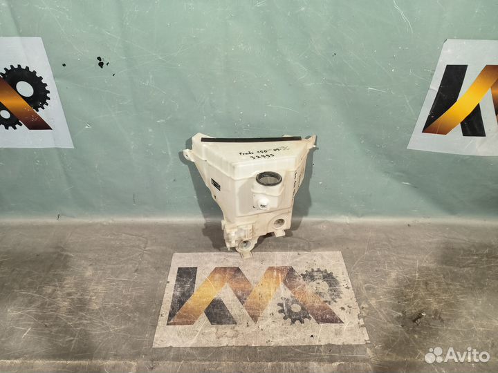 Тойота Прадо 09- Бачек Омывателя 32995