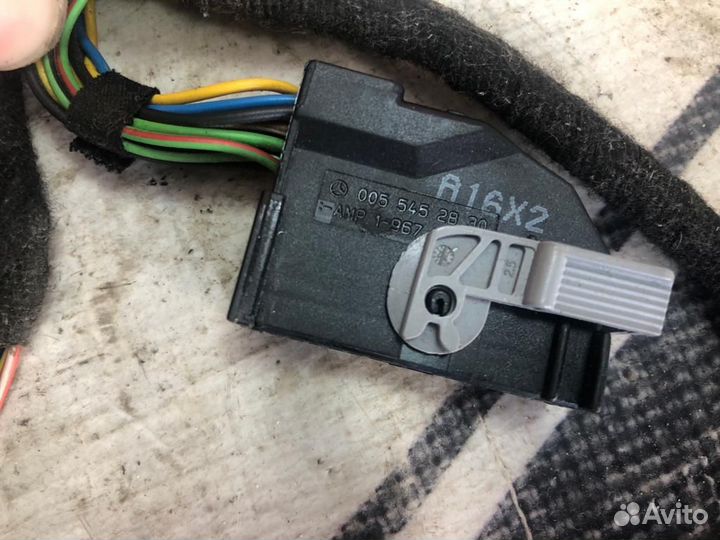 18114183 Проводка двери левой Mercedes Actros