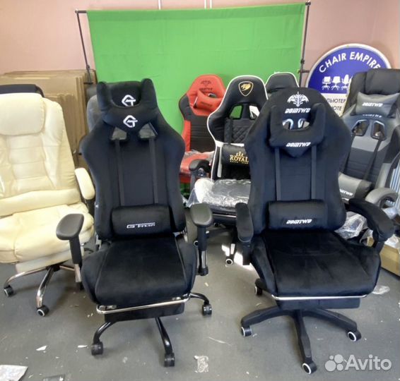 Компьютерное кресло офисное руководителя