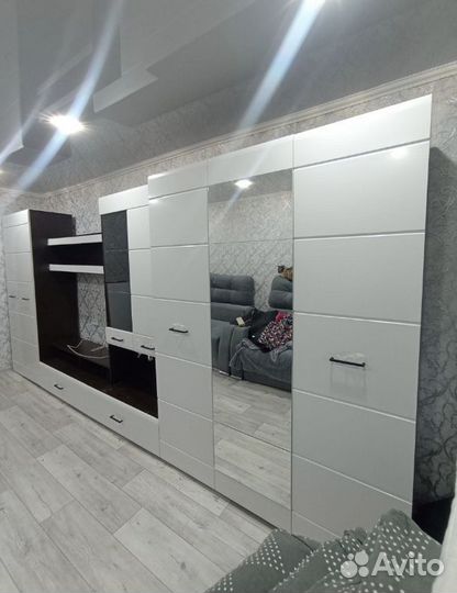 Гостиная Ненси-1 + 3 ств. шкаф