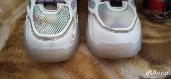 Кроссовки детские