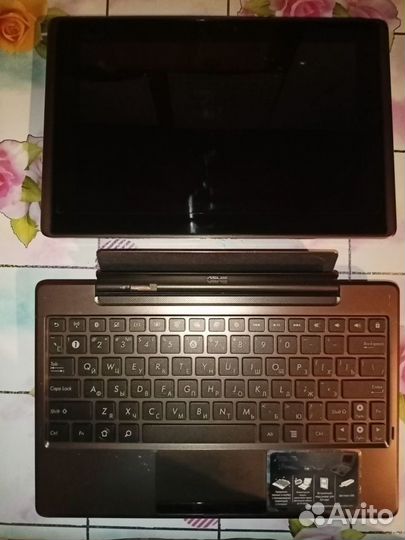 Планшет asus Eee Pad с док-станцией и кейсом