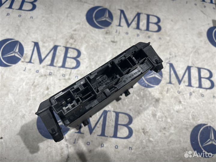 Блок управления двери задний правый Mercedes-Benz
