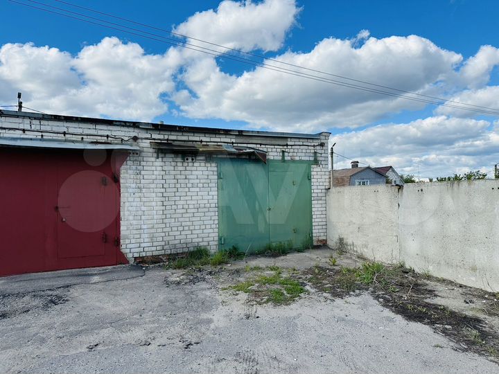 Гараж, > 30 м²