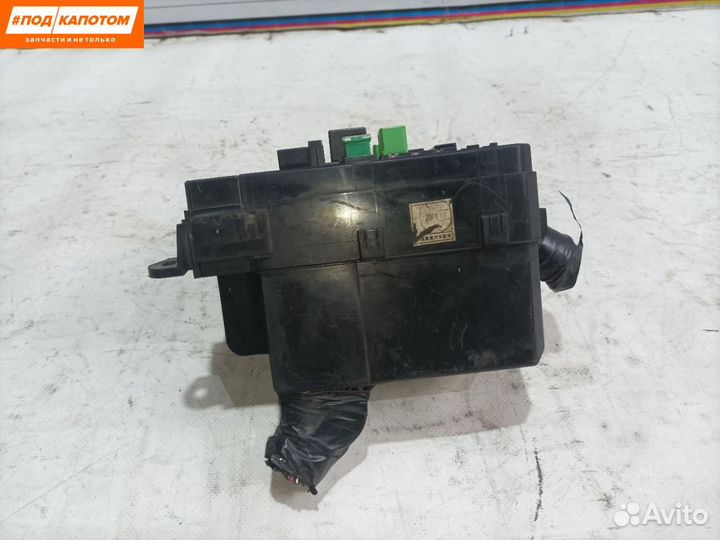 Блок предохранителей Mitsubishi Outlander 2