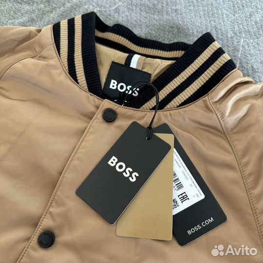 Куртка бомбер Boss из атласа