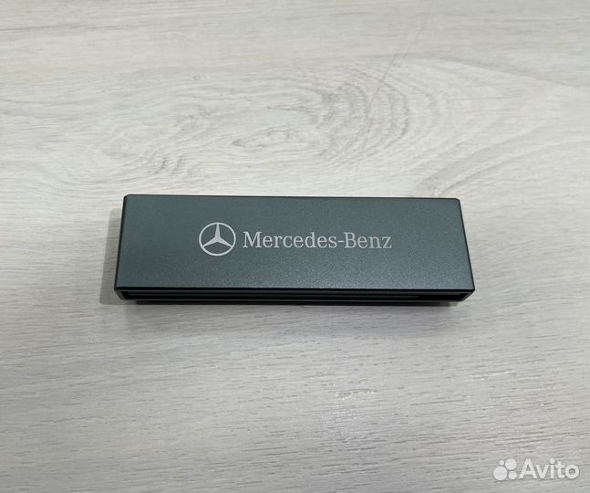 Автовизитница для Mercedes-Benz