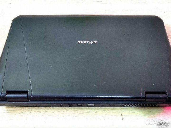 Игровой Msi Monster 17,3