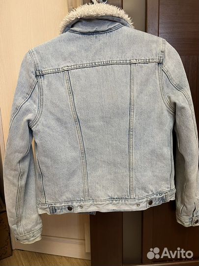 Джинсовая куртка levis