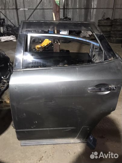 Задняя правая дверь на nissan murano