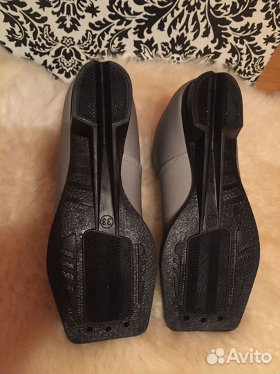 Детские лыжные ботинки р.33