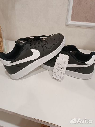 Кроссовки Nike