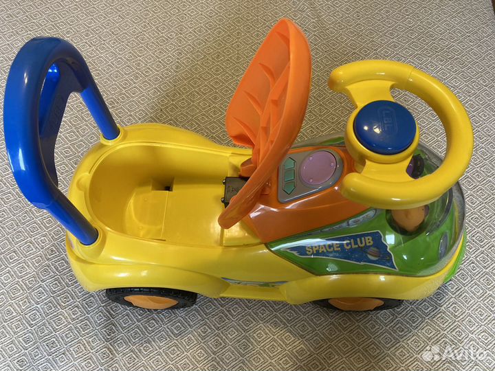 Машинка-каталка толокар