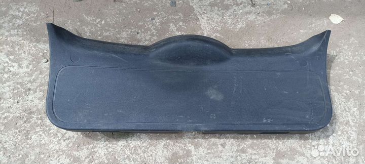 Обшивка двери багажника ford focus 2 хэтчбек
