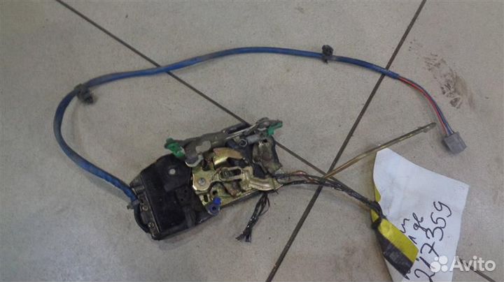 Замок двери передней левой Toyota Camry V40 1994