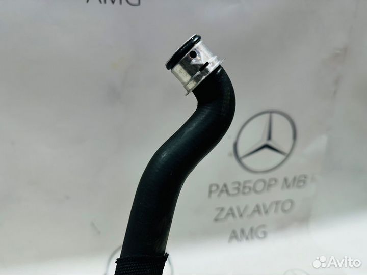 Патрубок радиатора Mercedes W204 M271.8 2012