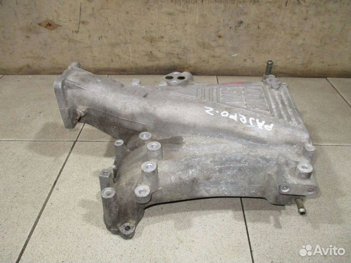 Коллектор впускной Mitsubishi Pajero 2