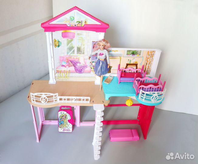 Кукольные домики с мебелью Барби и PlayTheGame