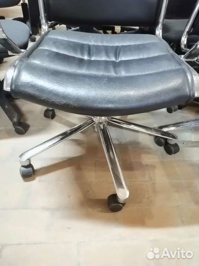 Компьютерное кресло