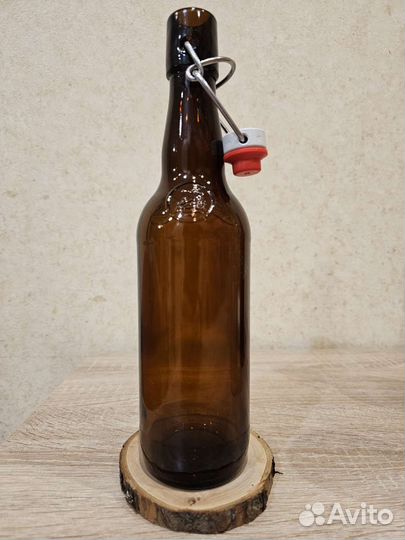 Бутылки темные с бугельной пробкой много