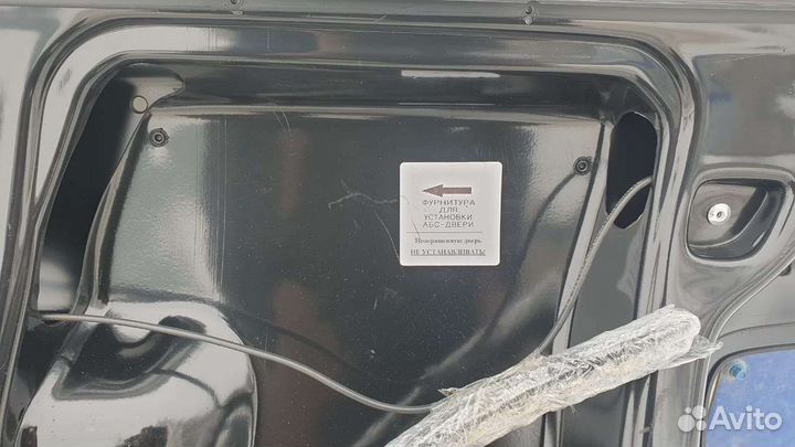 Продам новую крышку багажника Нива