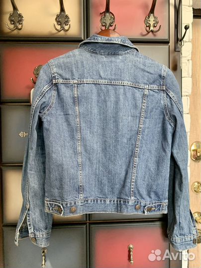 Джинсовая куртка женская levis