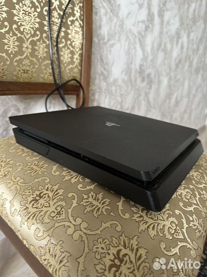 Sony PS4 slim 500gb black с гейпадами