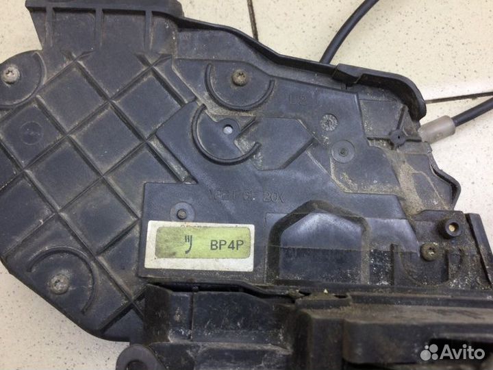 Замок двери задней левой задний левый Mazda 3 BK