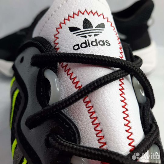 Кроссовки adidas
