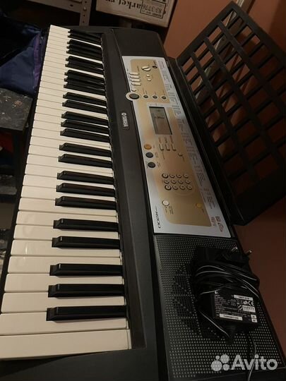 Синтезатор yamaha psr-r200