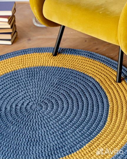 Ковёр круглый из трикотажной пряжи