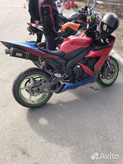 Продам yamaha YZF R1