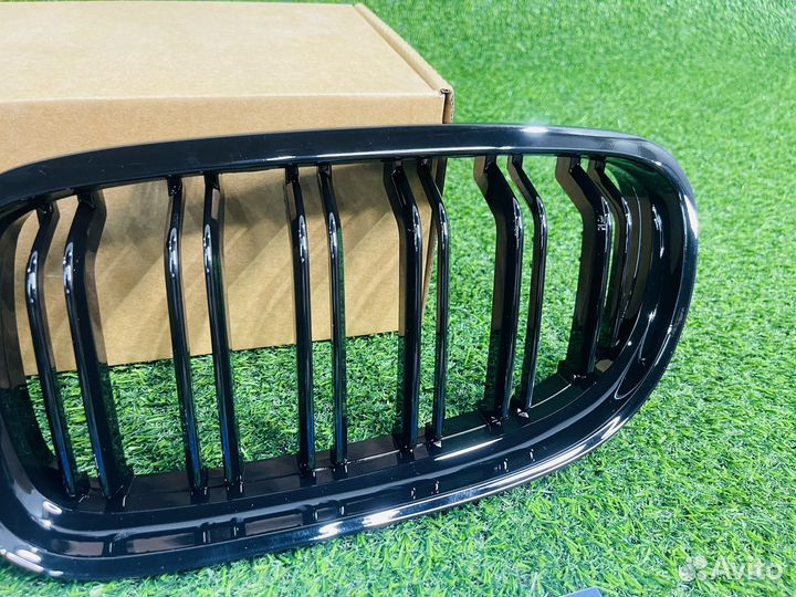 Решетка радиатора BMW E90 LCI M стиль