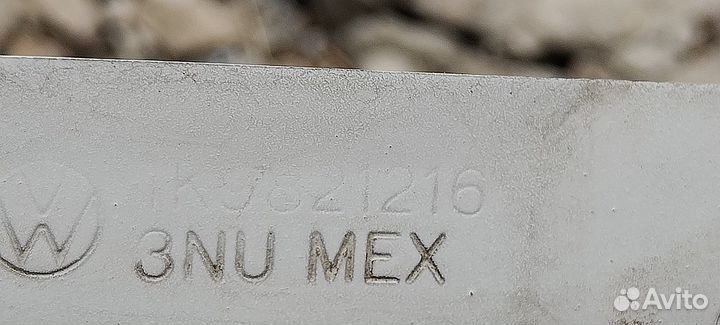 Крыло переднее правое на volkswagen golf 6