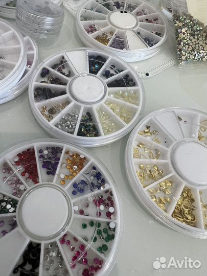 Стразы для ногтей