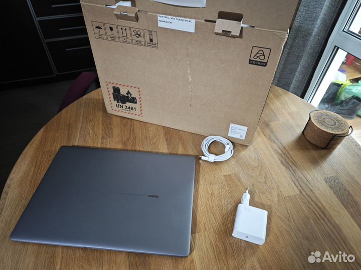 Xiaomi Redmibook pro 15 2022 16/512Gb 3.2k Ryzen