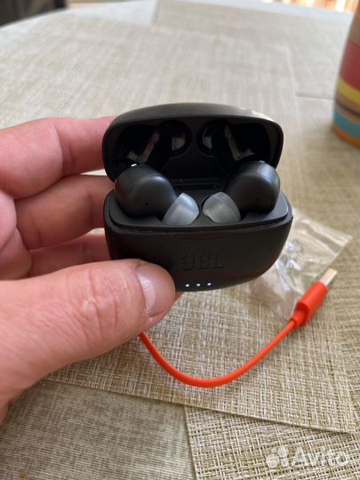 Беспроводные наушники jbl tune 215 tws