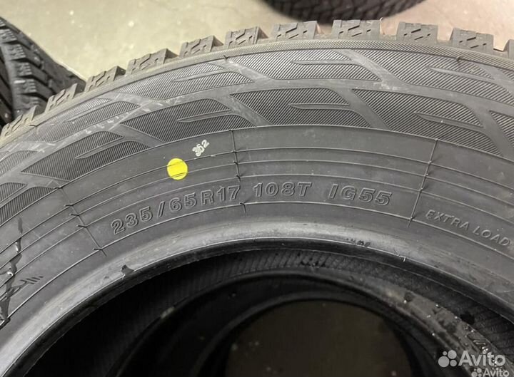 Yokohama Ice Guard IG55 235/65 R17 108T