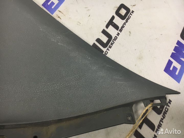 Накладка задней стойки правая Шевроле Лачетти