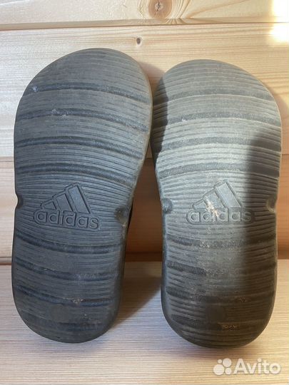 Сандалии adidas 25