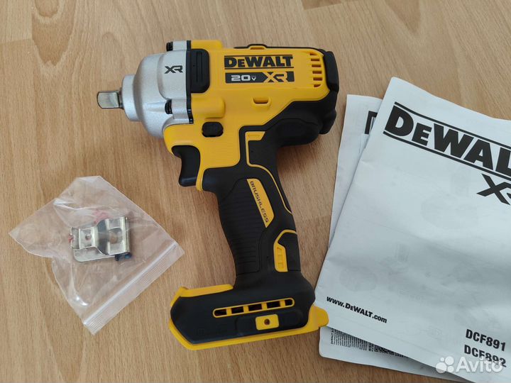 Гайковерт DeWalt DCF892