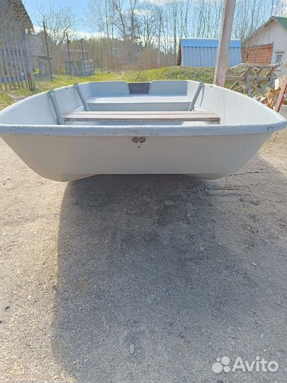 Лодка пластиковая 2,89х1,33