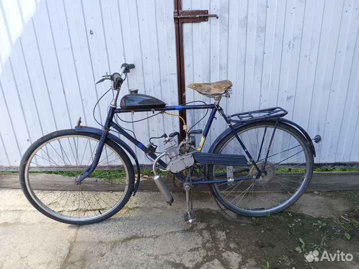 Велосипед с бензиновым мотором