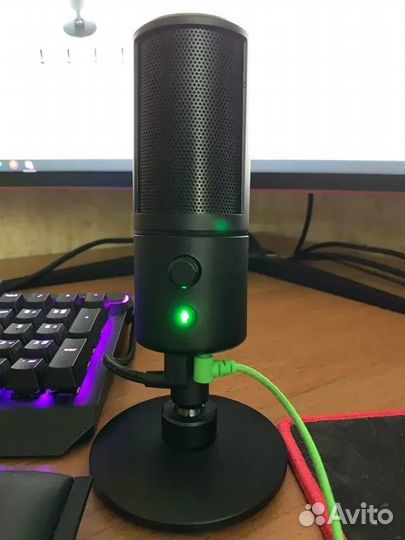 Микрофон razer Seiren X