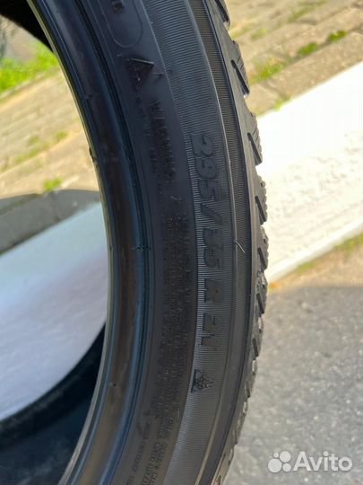 Michelin Alpin 295/35 R21