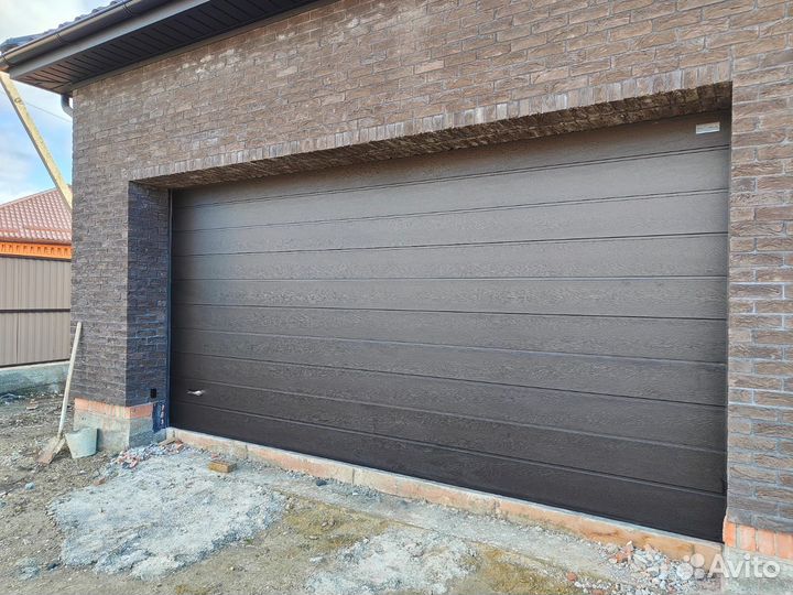 Секционные ворота для гаража