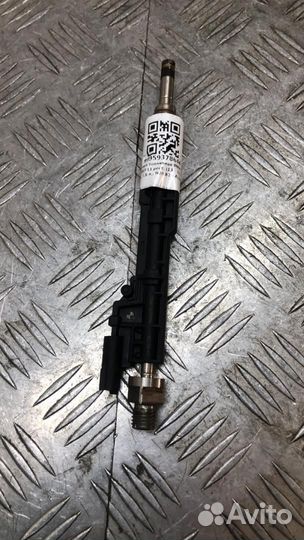 Форсунка топливная BMW 5 F07/F10/F11 рест. 2013