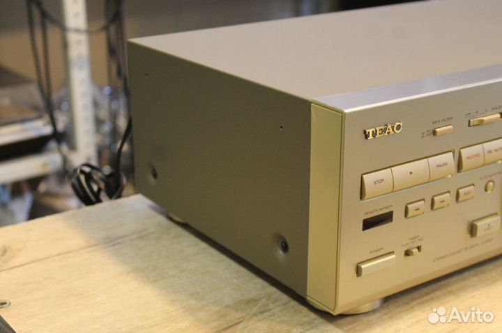 Кассетная дека Teac V 1050