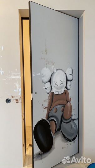 Скрытая дверь с установкой